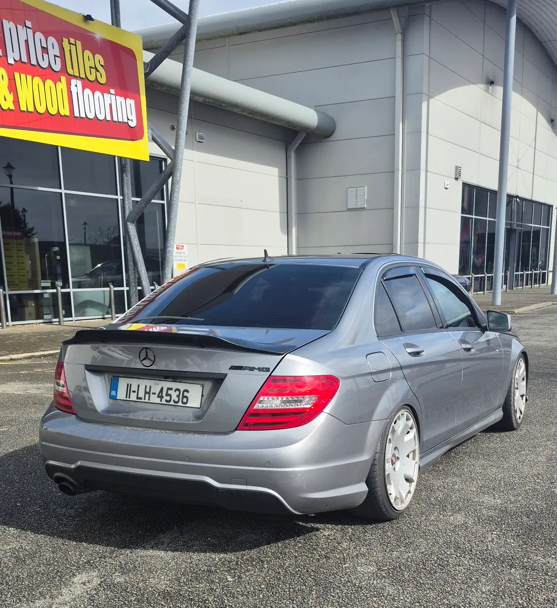 2011 mercedes C class 200 amg  nct & tax. - Image 3