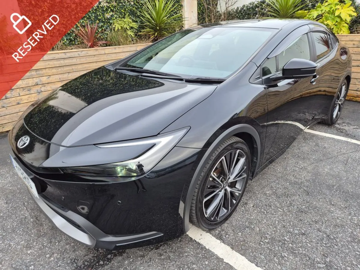 Toyota Prius 2.0 HYBRID / G-PACK HIGH SPEC / TAX € - Image 1