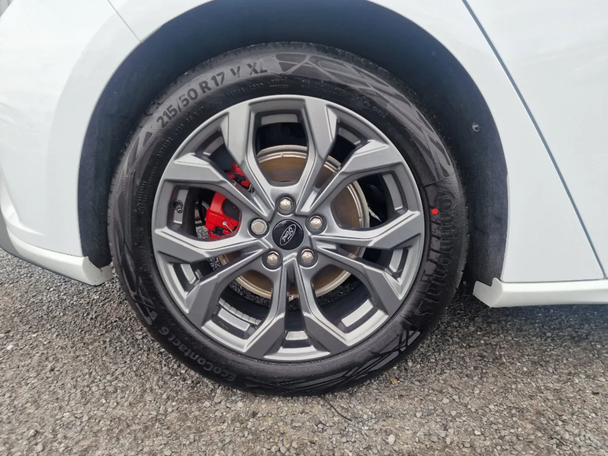 Ford Focus ST Line 1.0L Ecoboost Mhev 125 - Image 4