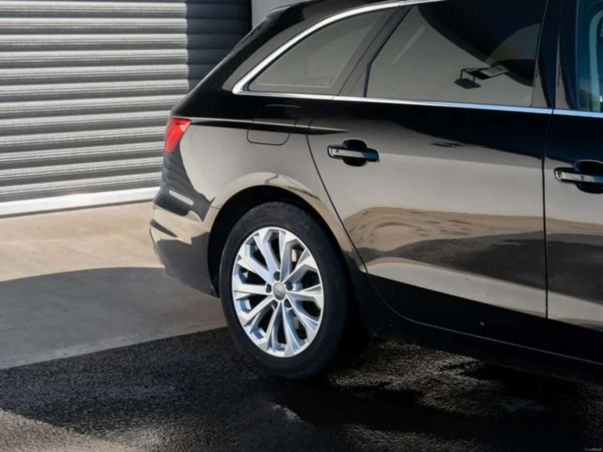 Audi A4 AVANT TDI TECHNIK - Image 3