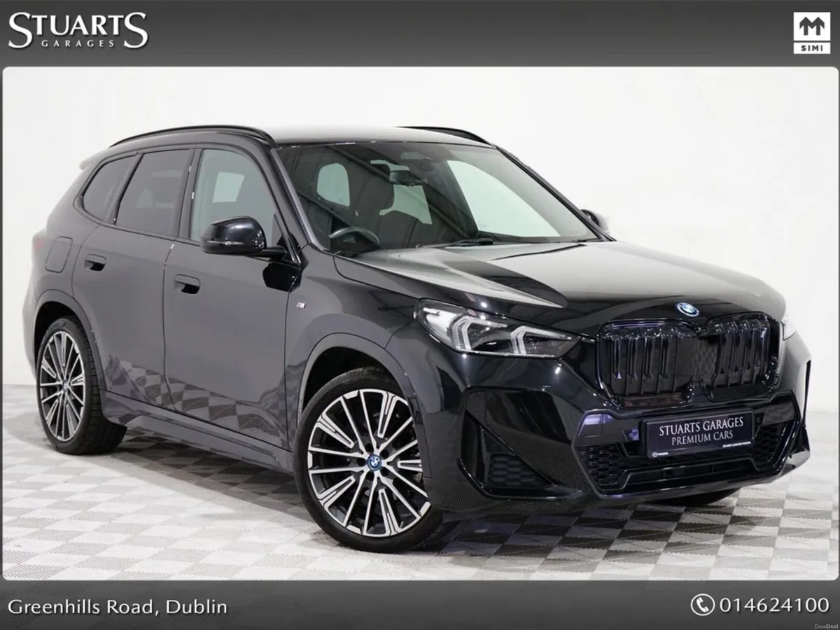 BMW iX1 M-SPORT PRO xDRIVE 30. SAPPHAIRE BLACK MET - Image 1