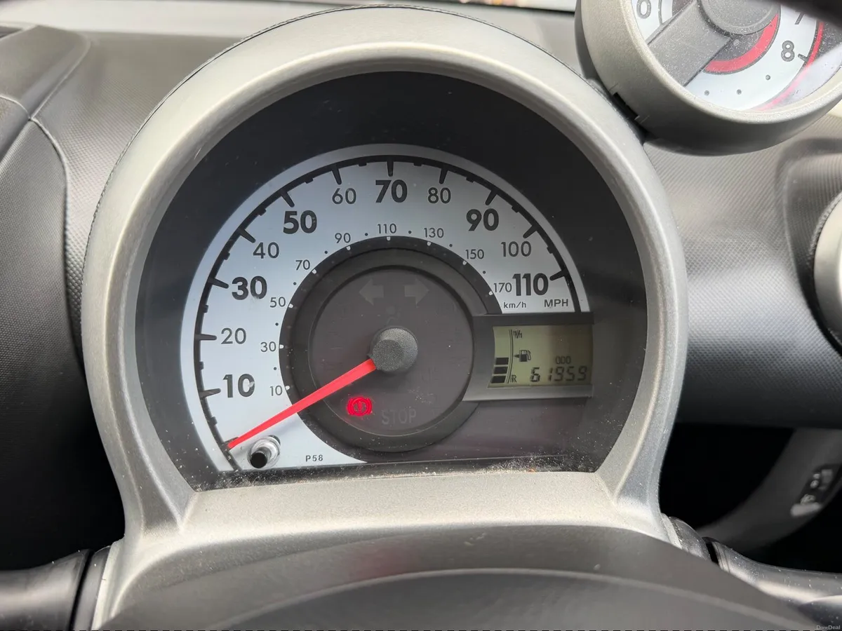 Toyota Aygo 2013 Manual 1.0 petrol - Image 4