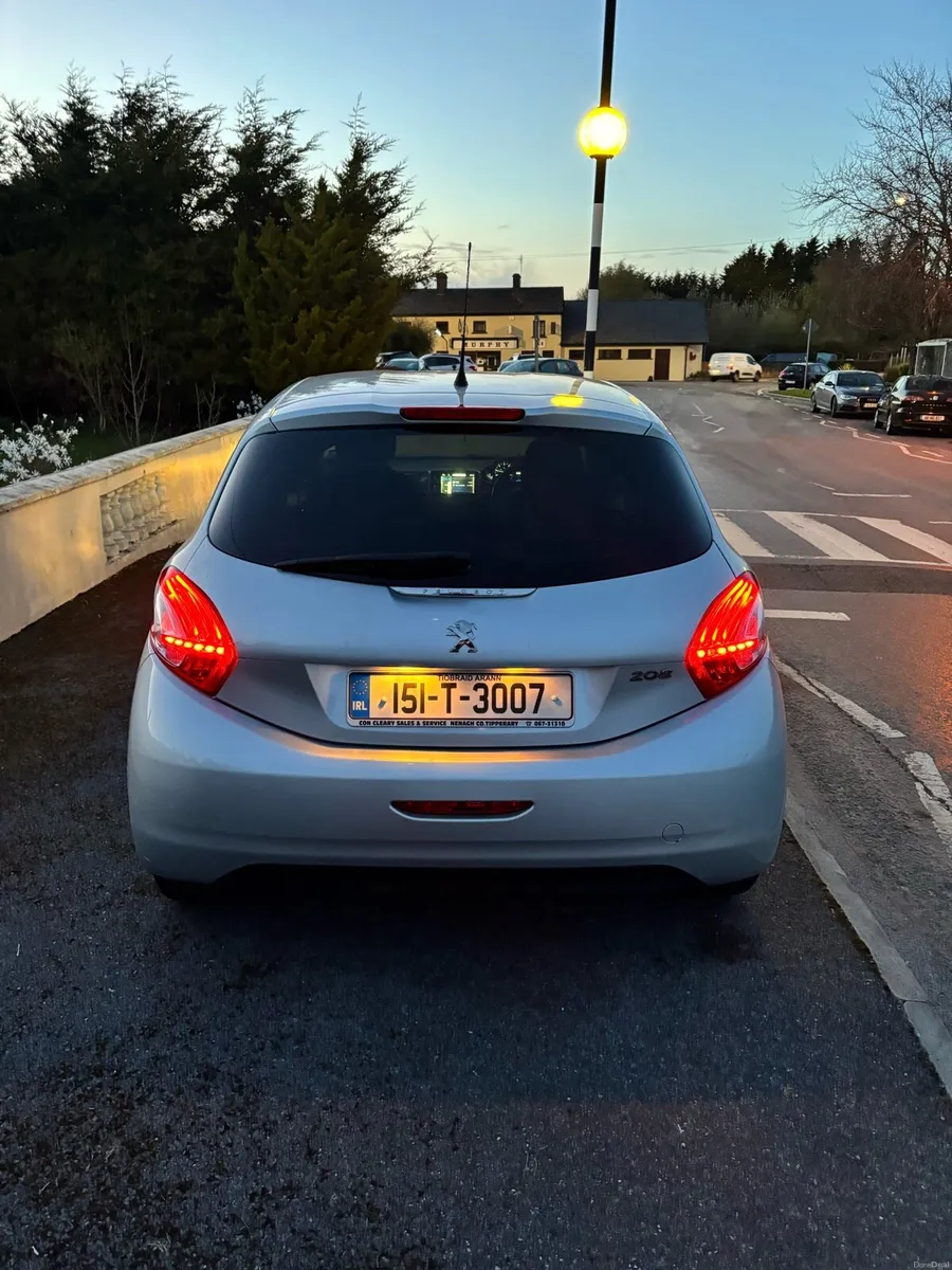 Peugeot 208 - Image 4