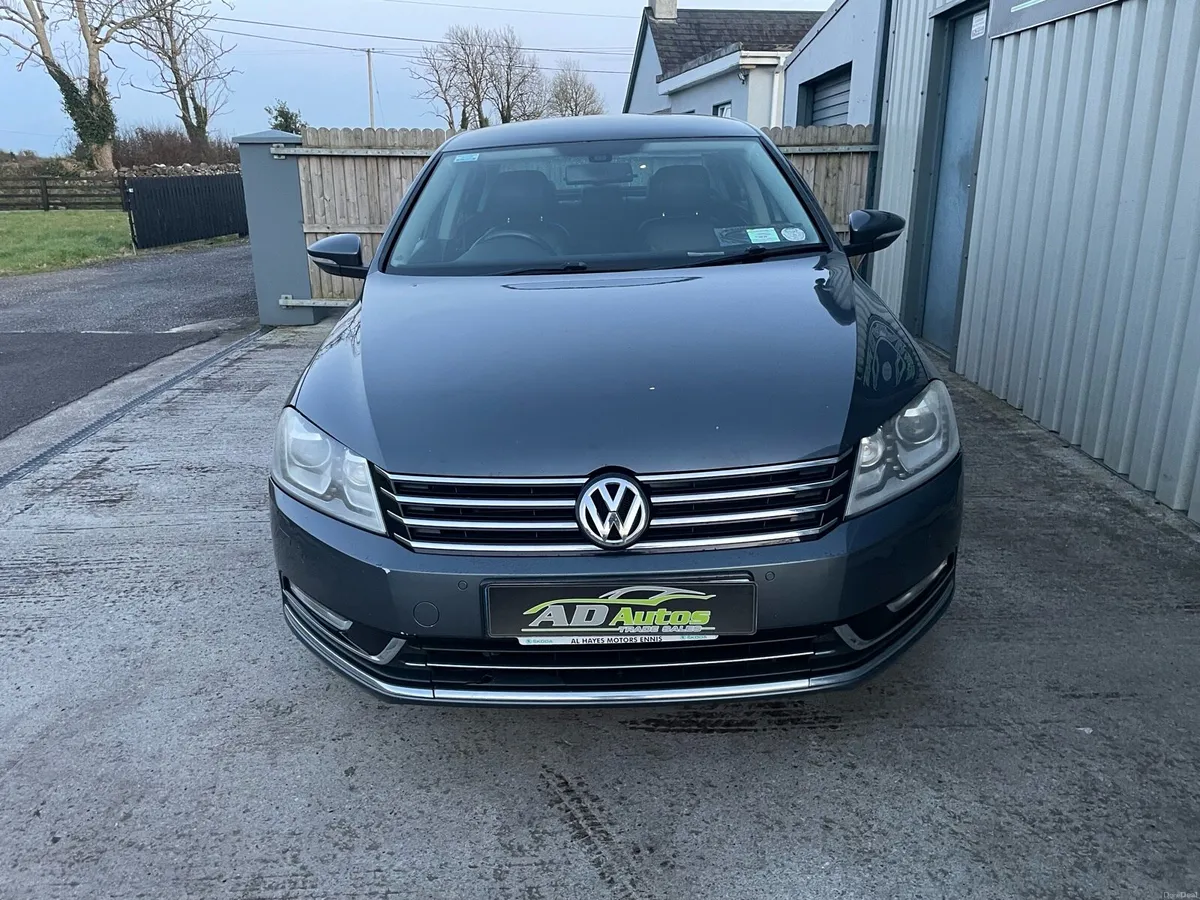Volkswagen Passat - Image 2