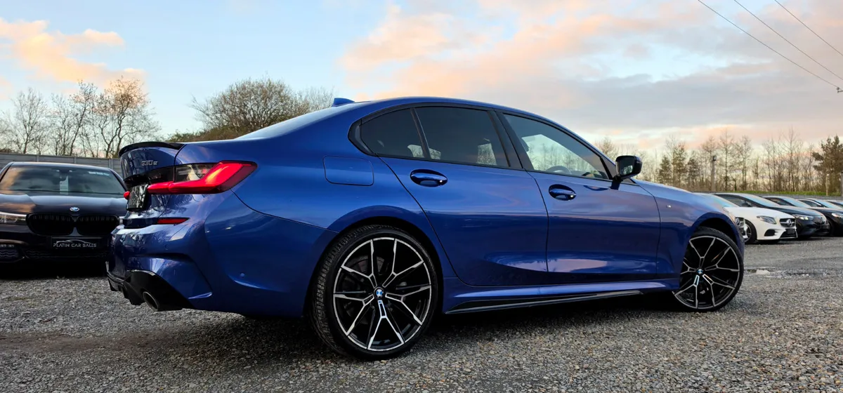 🔥 2019 BMW 330e M Sport Auto/Petrol Hybrid - Image 6