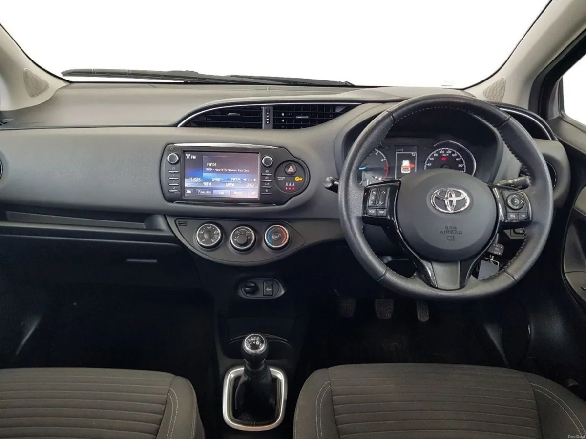 Toyota Yaris 1.0 VVT-i 5Dr Luna - Image 3