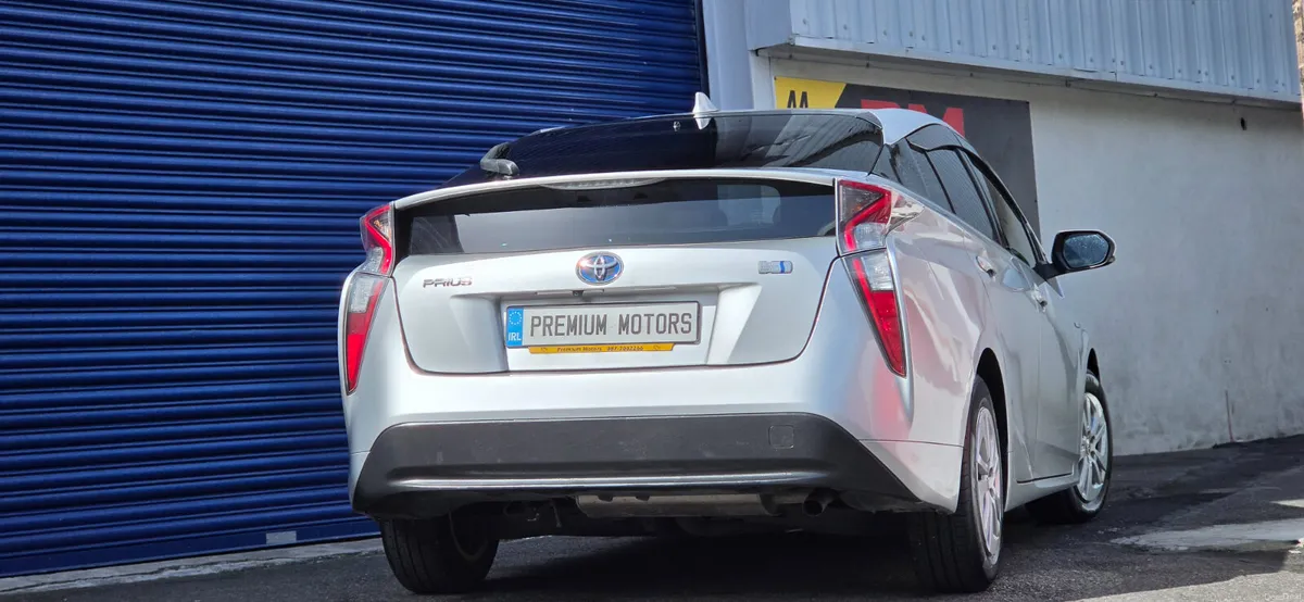 Toyota prius Hybrid - Image 4