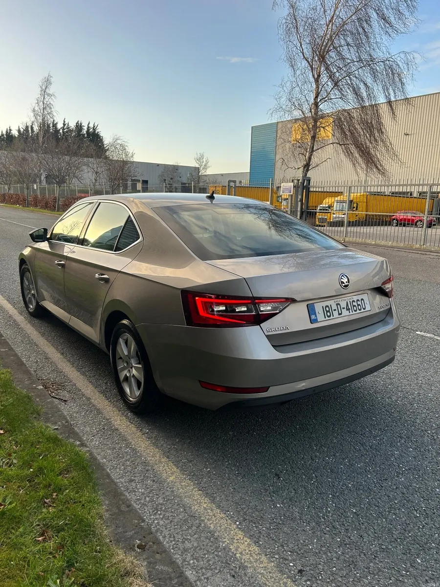 Skoda Superb 2018 - Image 4