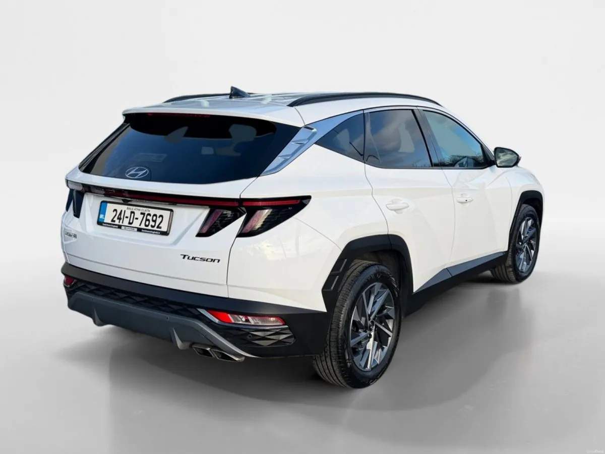 Hyundai Tucson 2WD Executive Plus - Image 6