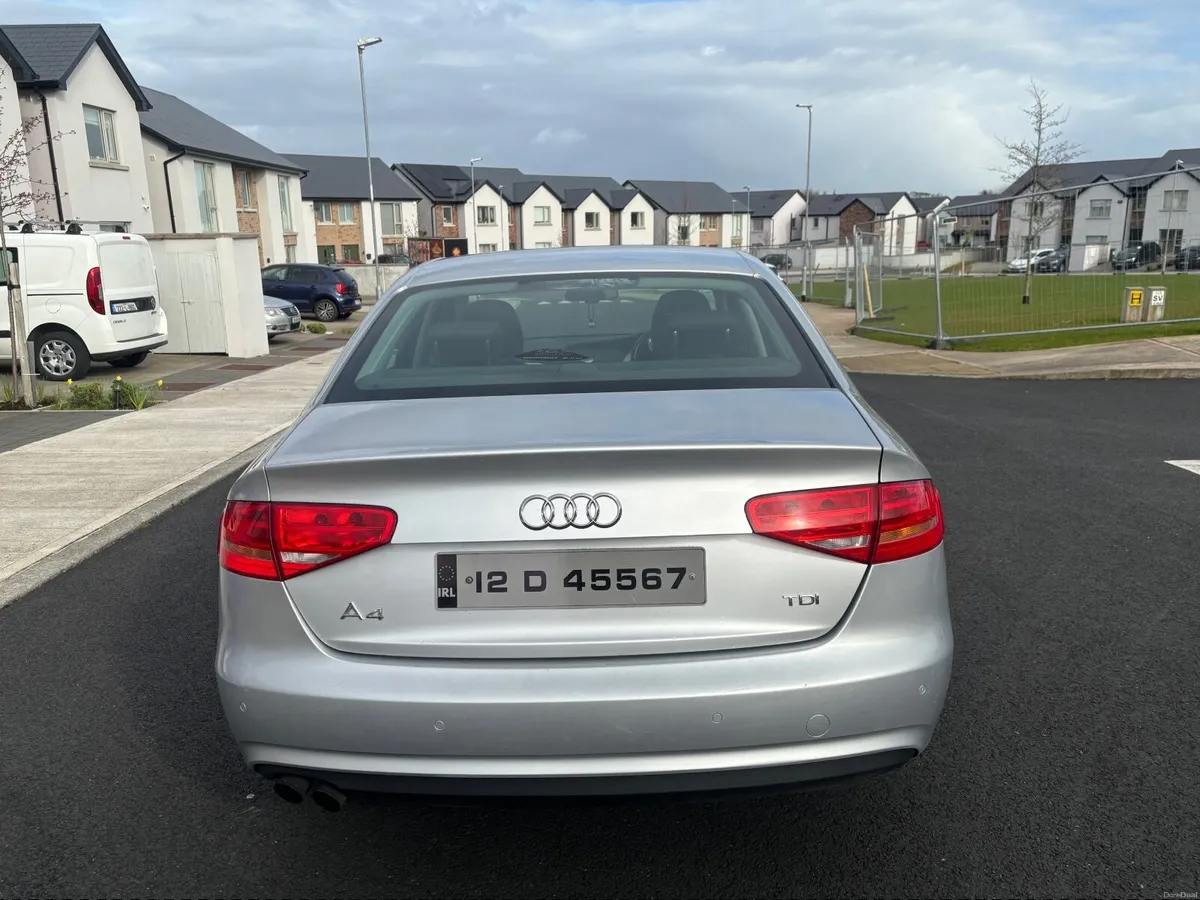 2012 Audi A4 saloon 2.0 TDI 140 bhp high spec - Image 4