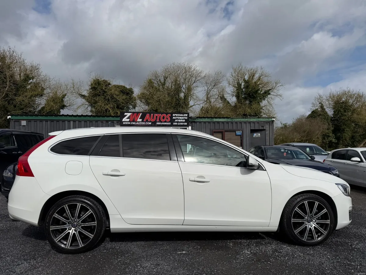 151 Volvo V60  T4 1.6 - Image 4