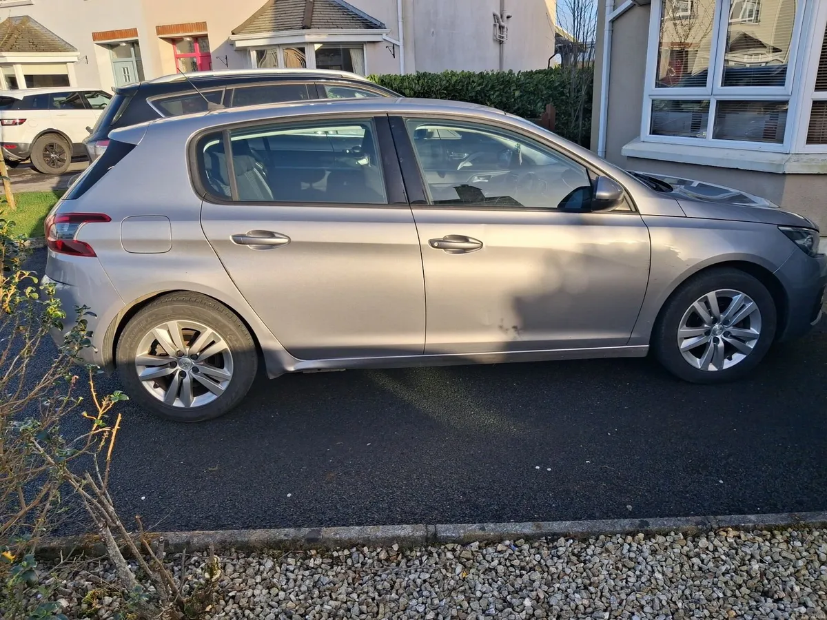 Peugeot 308 2019 - Image 2