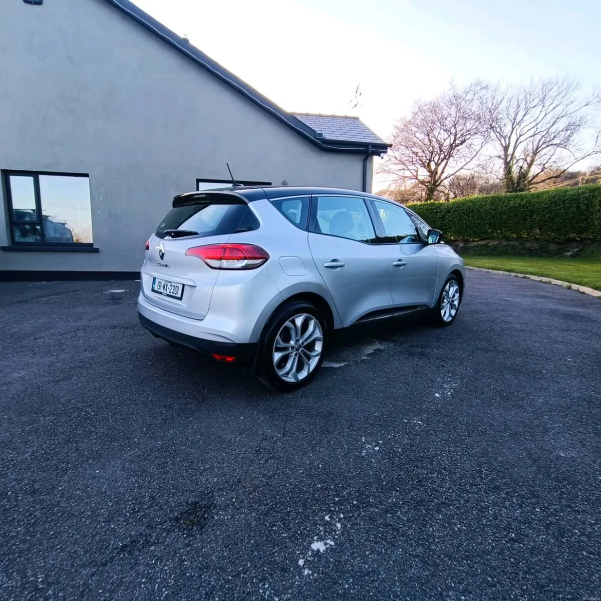 2019 Renault Scenic Iconic Blue dci - Image 3
