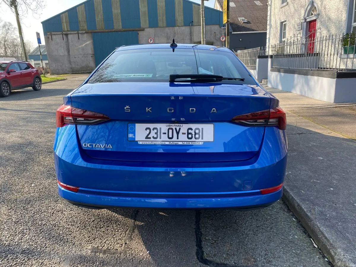 231 Octavia 2.0 TDI – One Owner - Skoda Service - Image 4