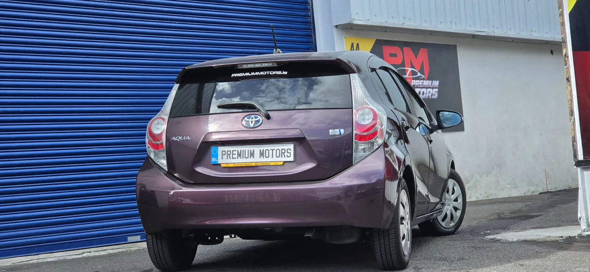 Toyota Aqua Automatic - Image 3