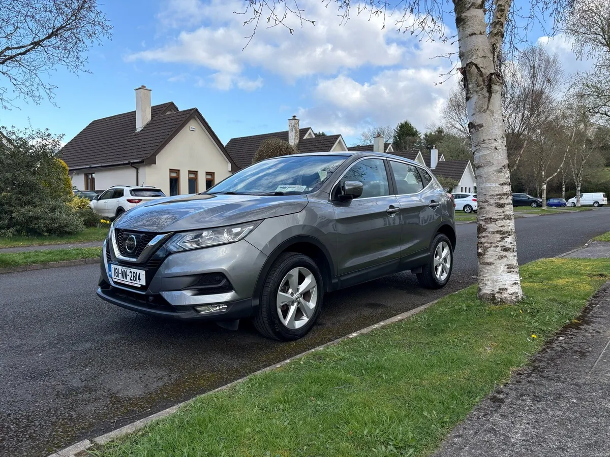 Nissan Qashqai 1.2 Petrol Manual - Image 3