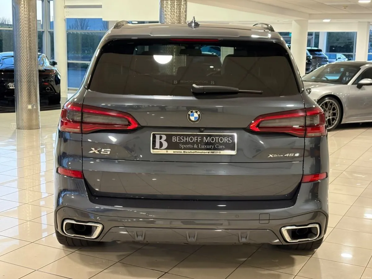 BMW X5 45e M-SPORT PRO=PAN ROOF//LIGHT INTERIOR//L - Image 4