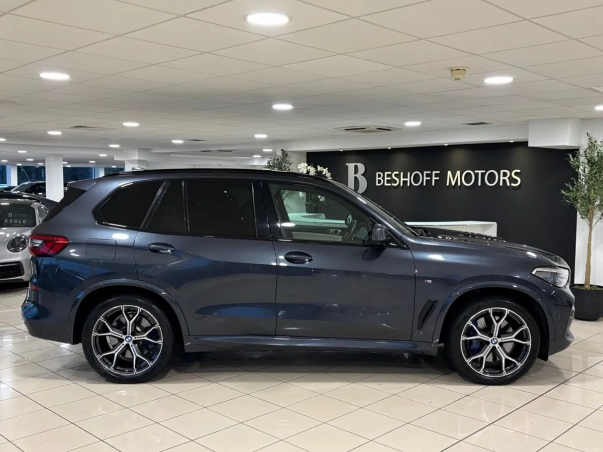BMW X5 45e M-SPORT PRO=PAN ROOF//LIGHT INTERIOR//L - Image 2