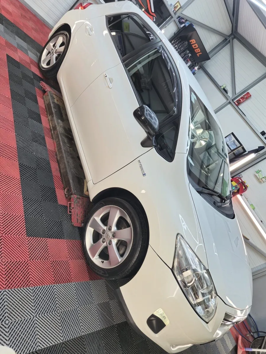 Toyota Auris - Image 1