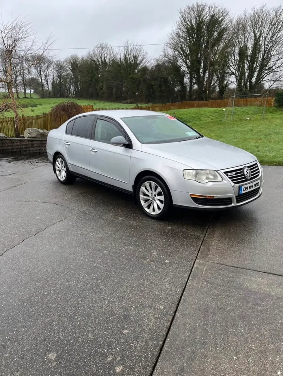 Volkswagen Passat - Image 1