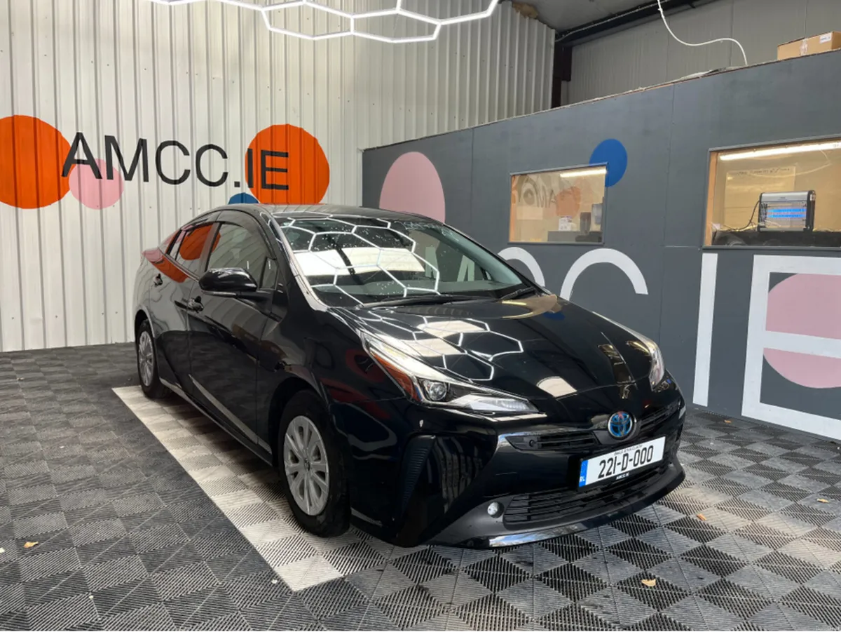 Toyota Prius 2022 TOYOTA PRIUS S 1.8 AUTOMATIC / C - Image 1