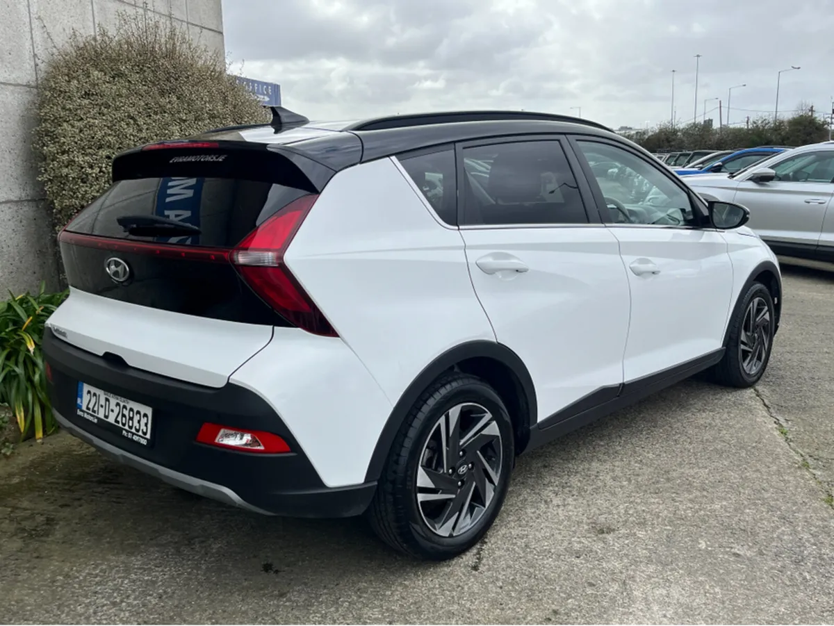 Hyundai Bayon EXECUTIVE 2-TONE 1.2 PETROL //HEATED - Image 4