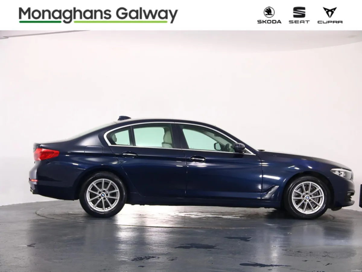 BMW 5-Series 520D SE *FULL SERVICE HISTORY* - Image 2