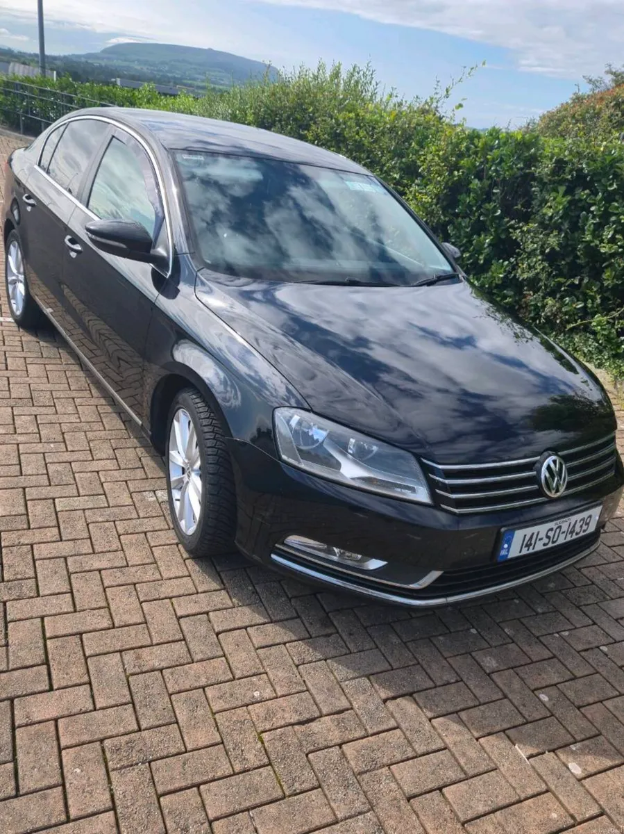 Volkswagen Passat - Image 2
