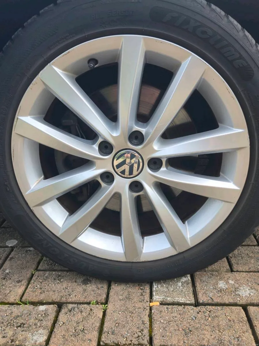 Volkswagen Passat - Image 3