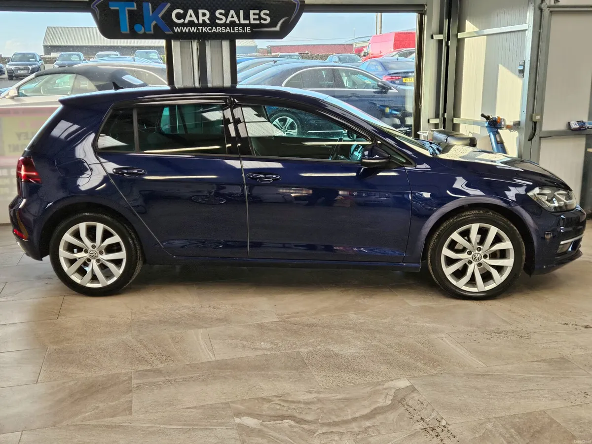 17 VOLKSWAGEN GOLF HIGHLINE 1.4 PETROL AUTOMATIC - Image 2