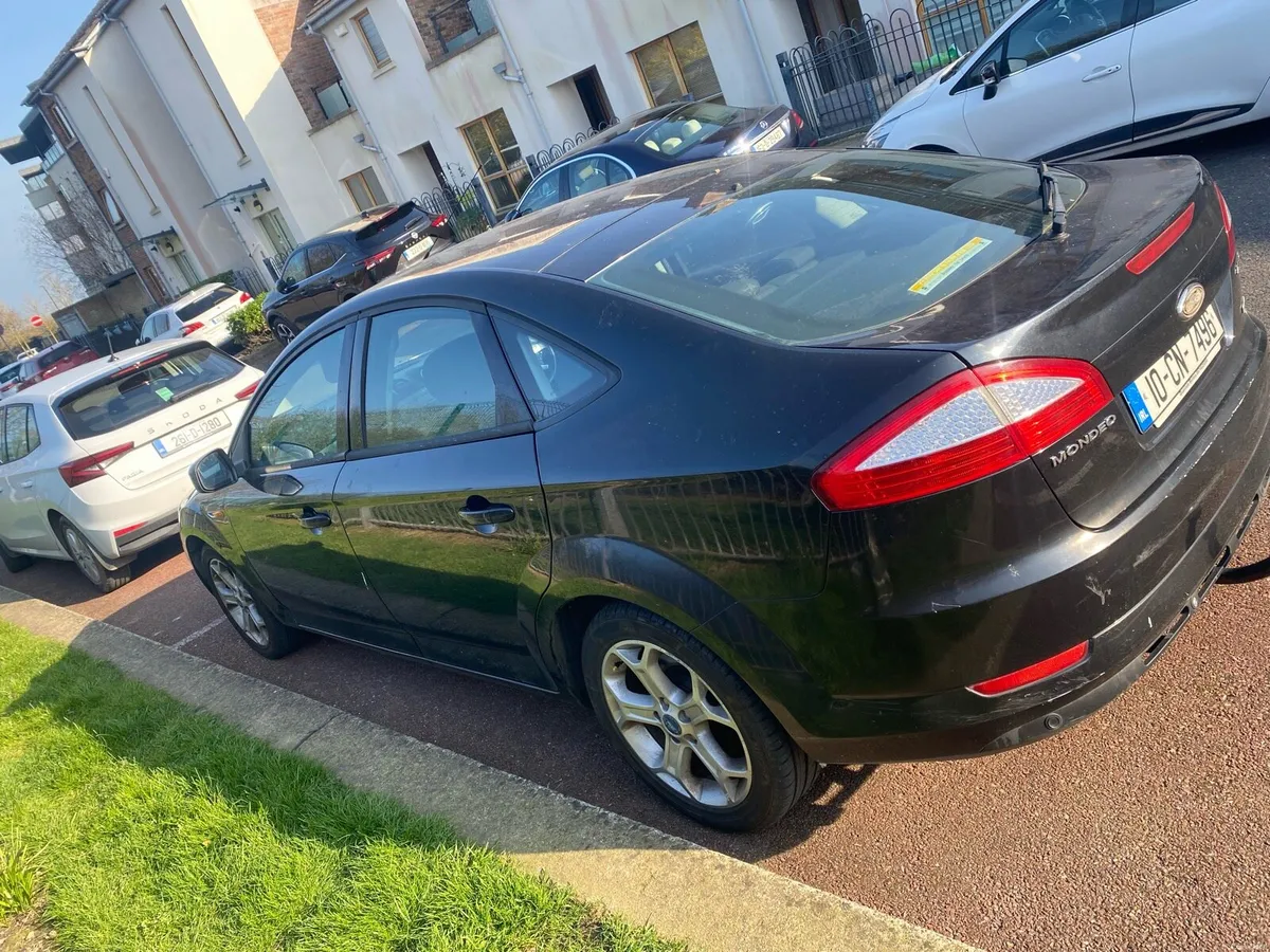 Ford mondeo 2010 - Image 1