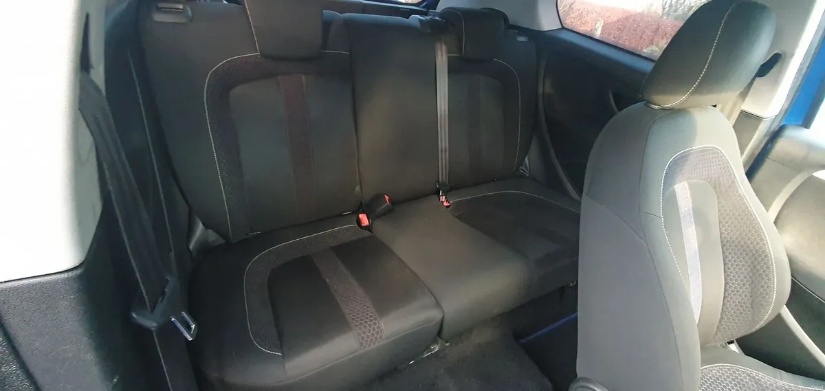 Fiat Punto 2011 EVO 1.6 - Image 3