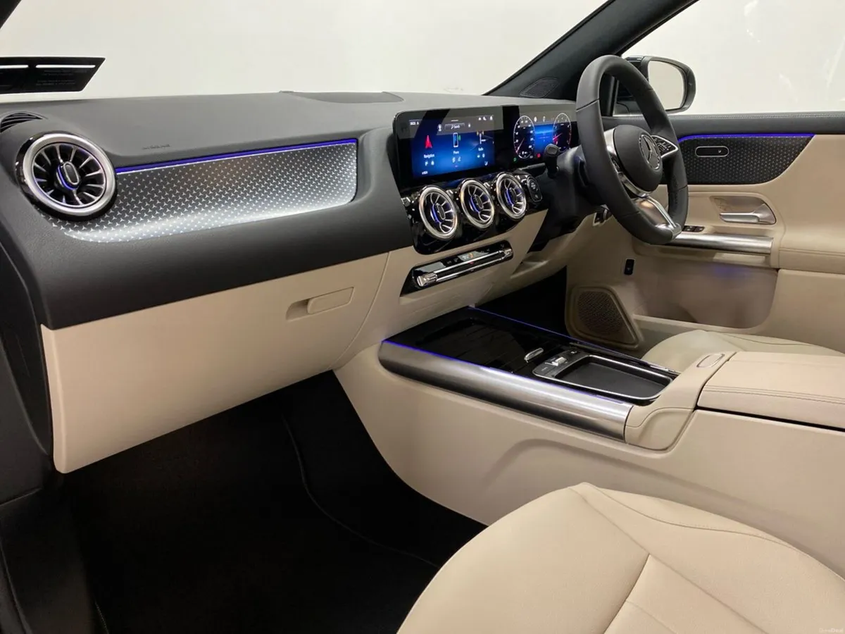 Mercedes-Benz GLA GLA 180 PROGRESSIVE PLUS - Image 6