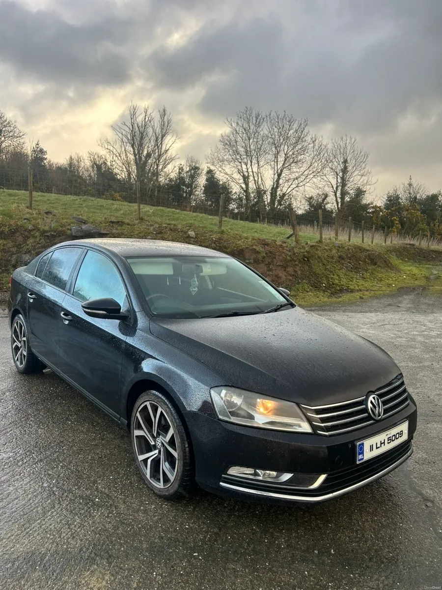 Volkswagen Passat - Image 1