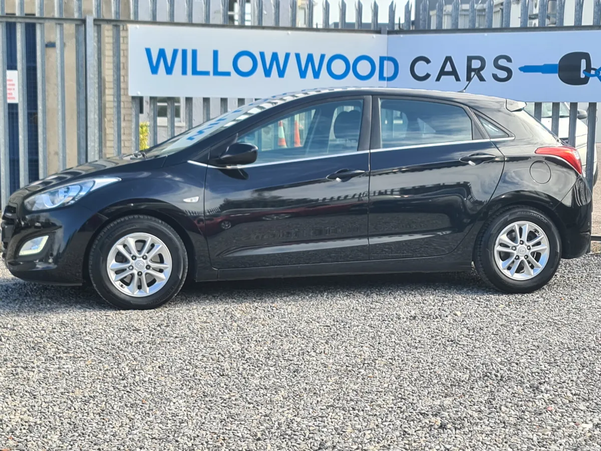 Hyundai i30 1.6crdi 5dr deluxe 2016 - Image 6