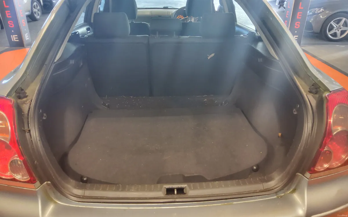 Toyota Avensis 2009 - Image 4