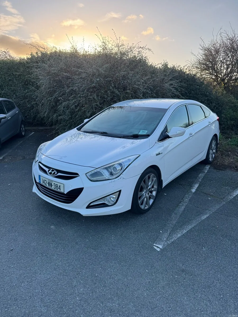 Hyundai i40 blue service history - Image 2