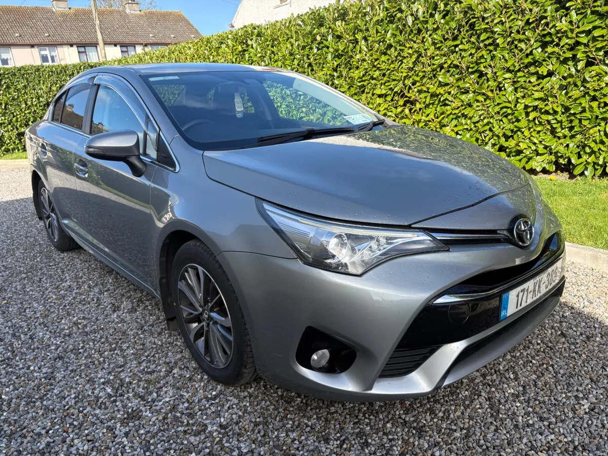 Toyota Avensis 2017 Sol - Image 2