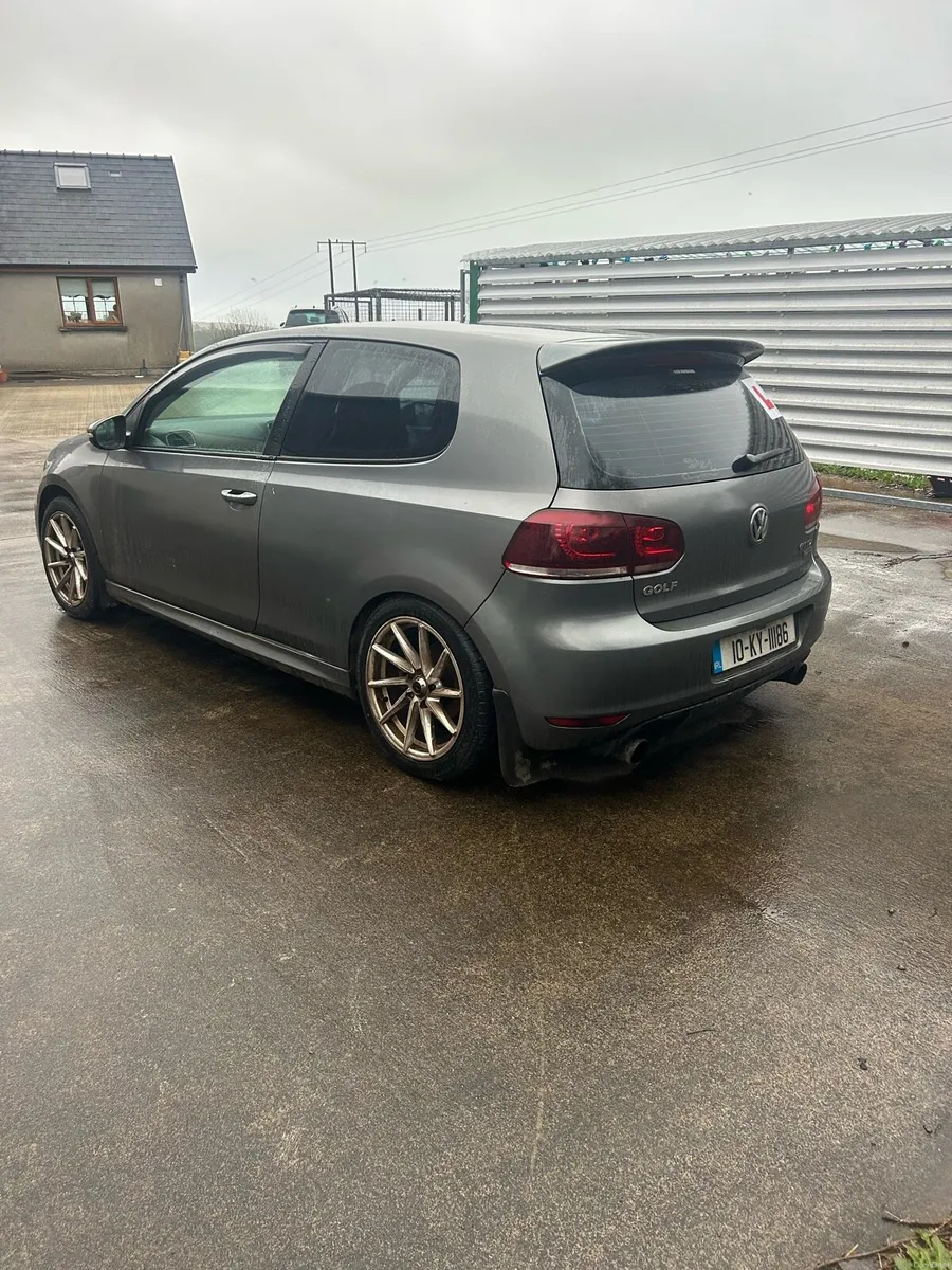 Volkswagen golf - Image 2