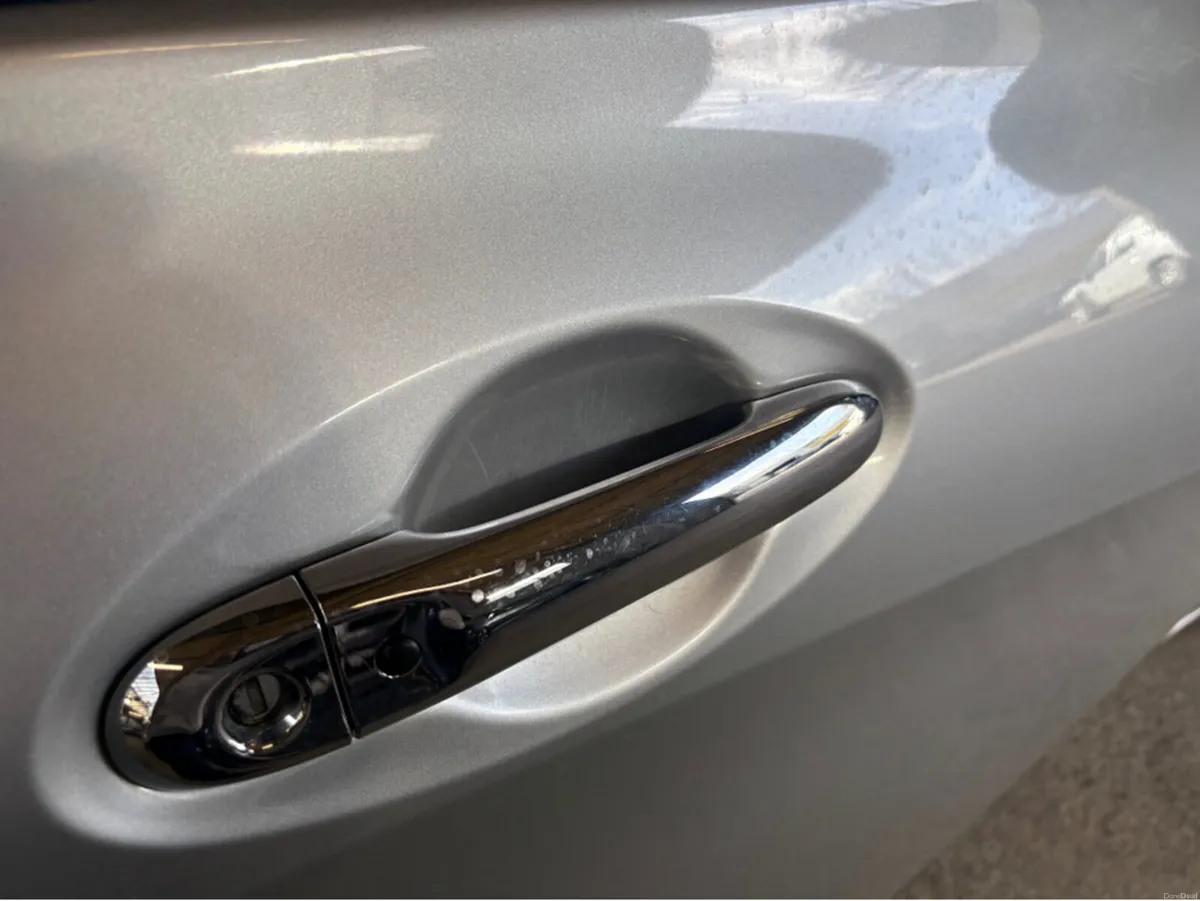 Nissan Note Push Start 5DR AUTO only 37000 kms - Image 4