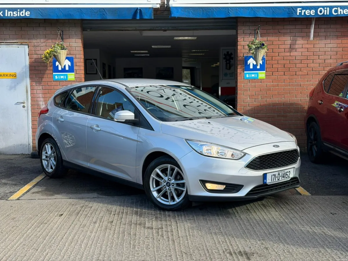 Ford Focus STYLE 1.0 P 5DR - LOW KMS - Image 1