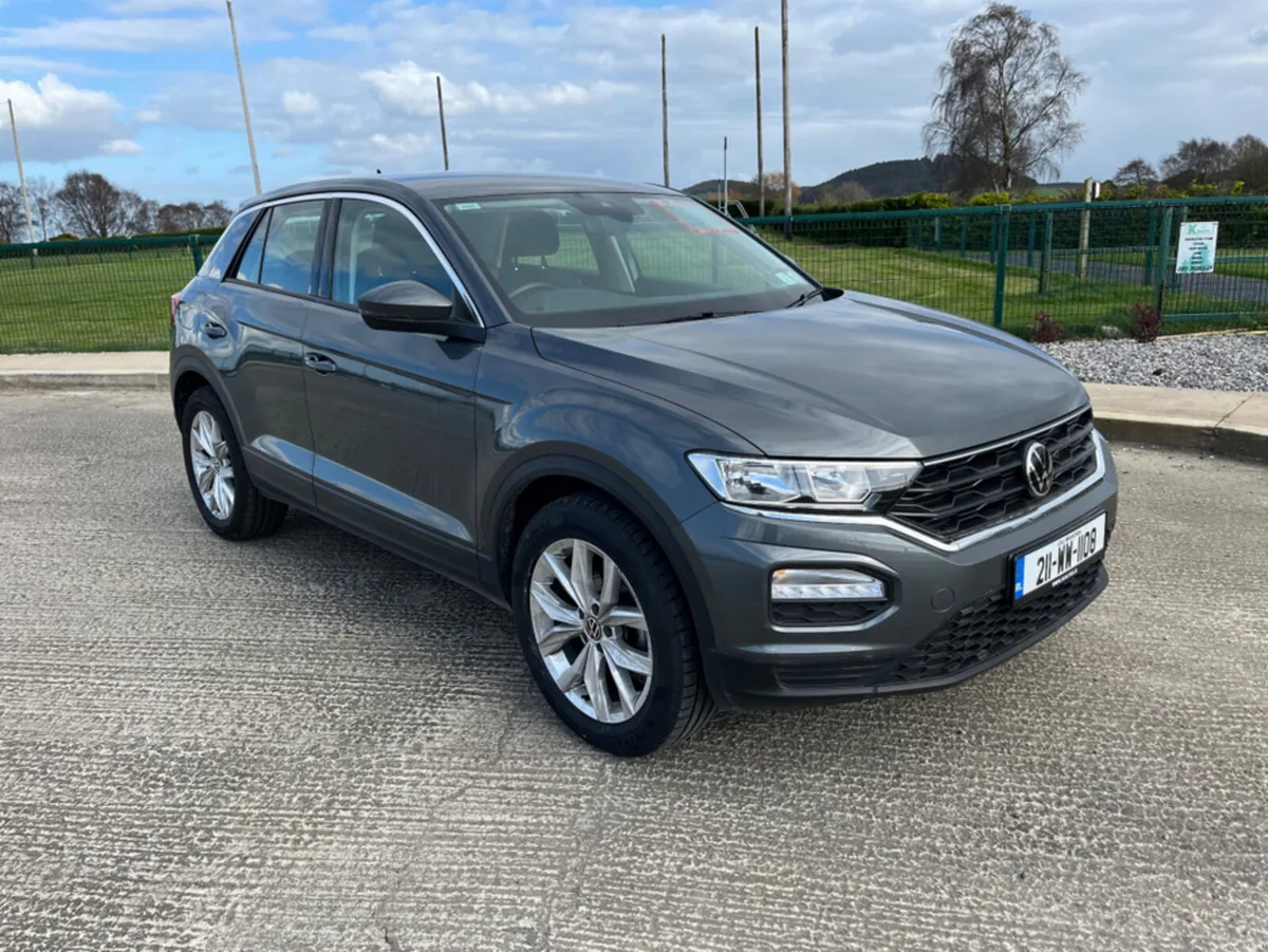 Volkswagen T-Roc 1.0 TSI MANUAL 6SPEED FWD 110HP 5 - Image 1