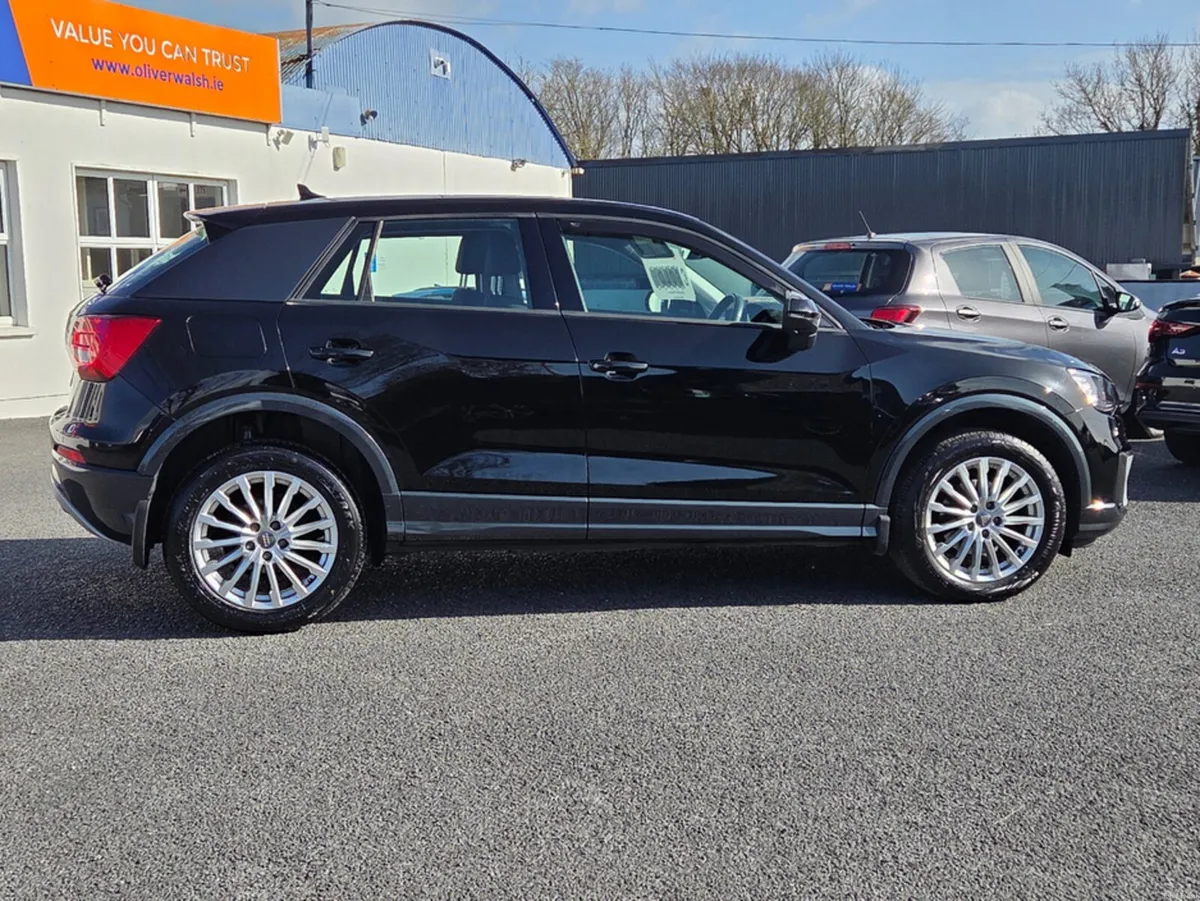 Audi Q2 30 TDI 116HP S-TRONIC SE 4DR AUTO - Image 3