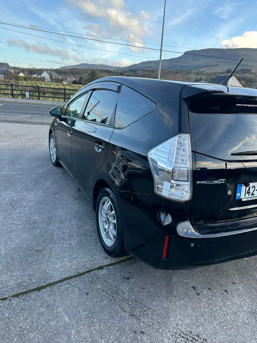 2014 Toyota Prius Alpha 7 Seaters - Image 4