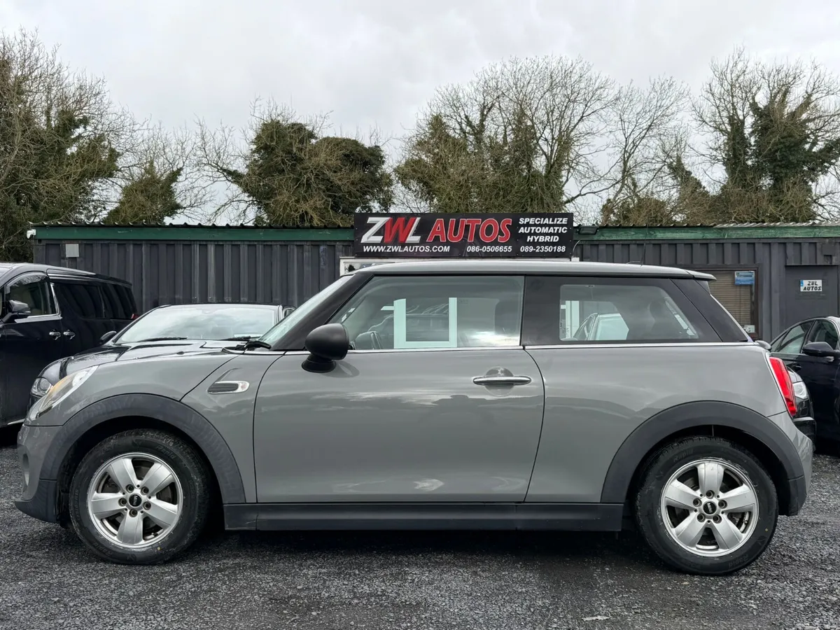 17 Mini One 1.2 Manual - Image 4