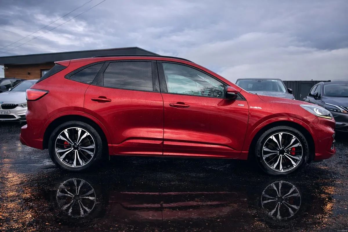 201 FORD KUGA ST LINE FIRST EDITION AUTO - Image 2