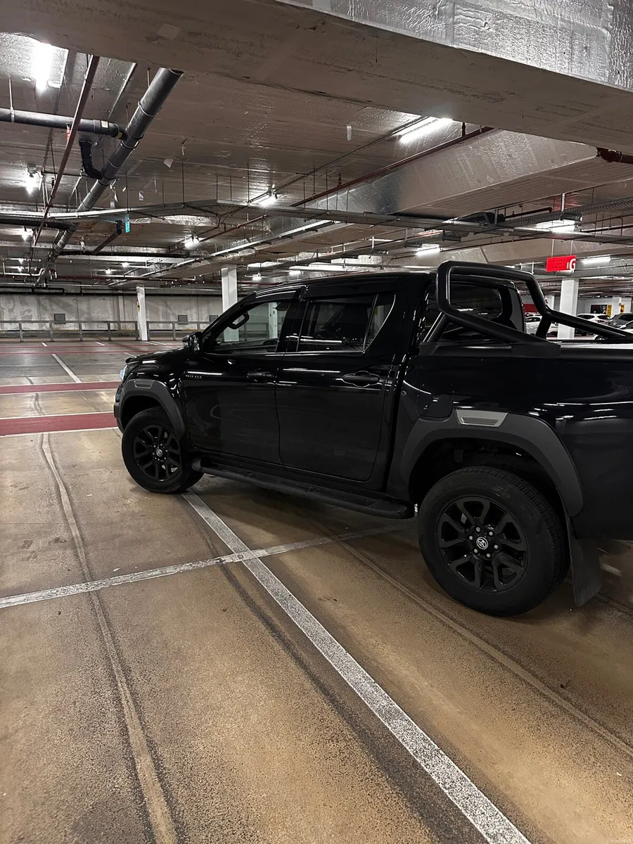 Toyota Hilux Invincible X - 2.8L Manual - Image 2