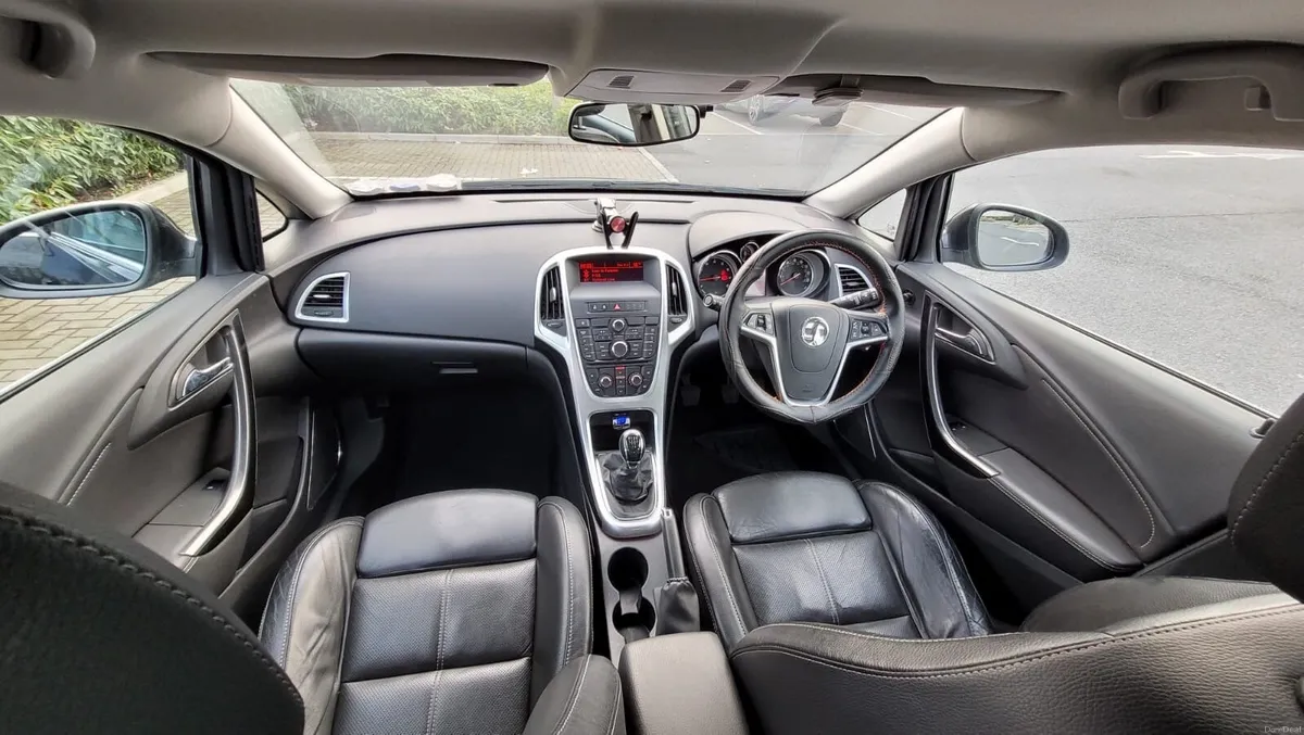 Opel  Astra 2015 - Image 6