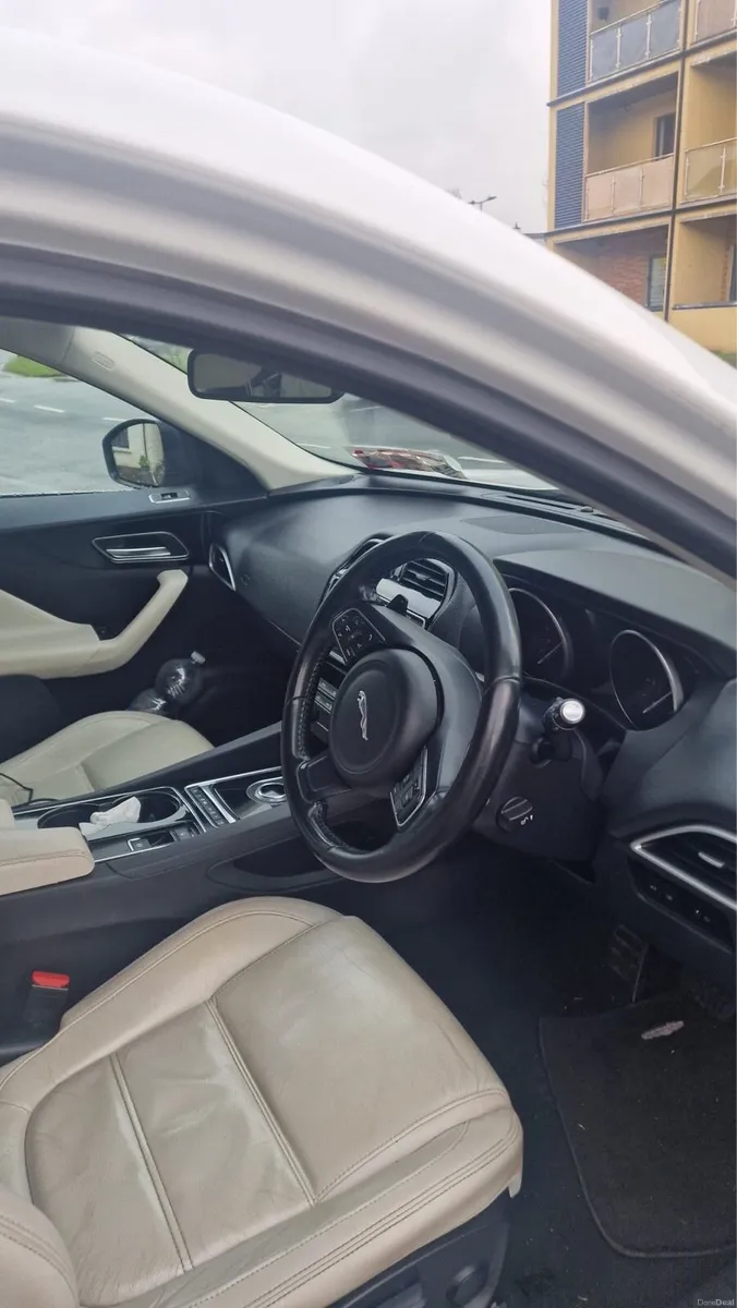 Jaguar F-Pace - Image 3