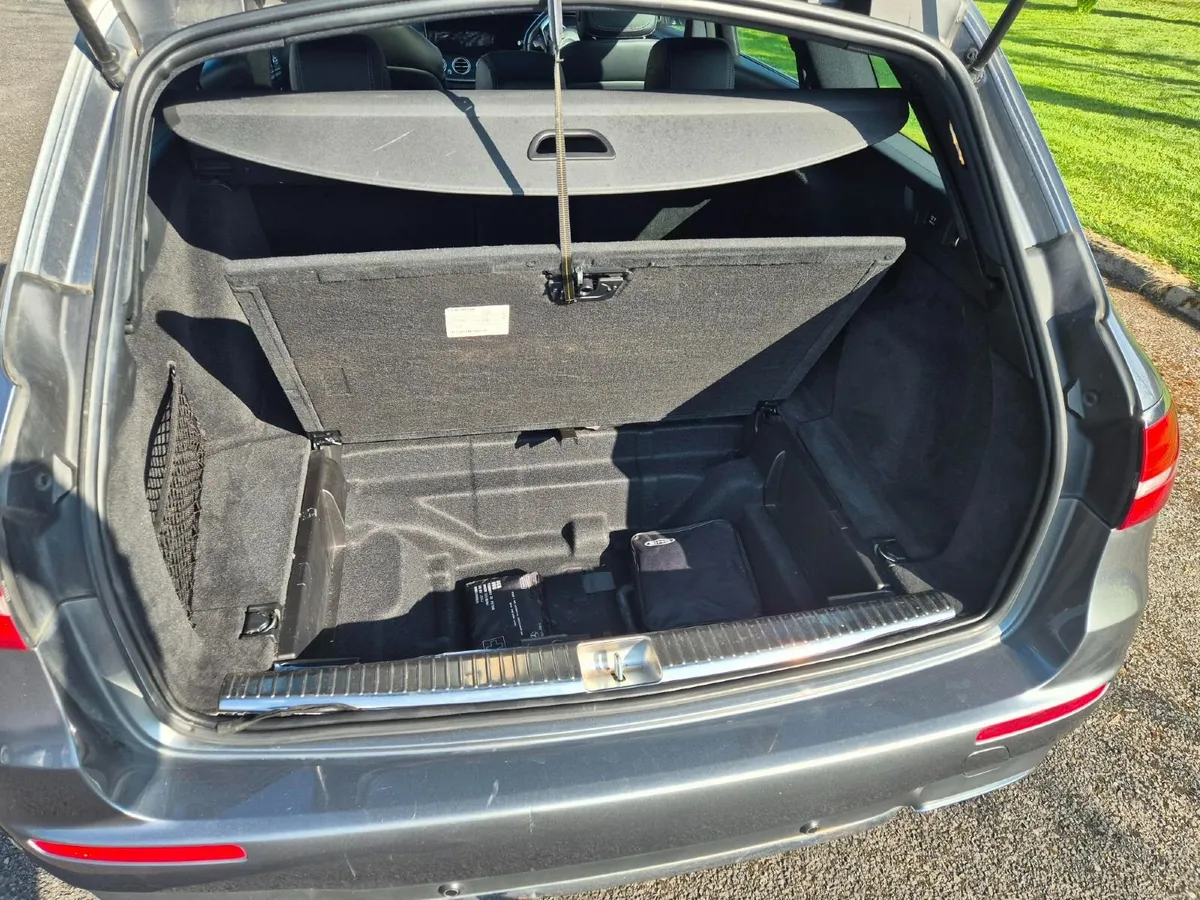 Mercedes-Benz E-Class 2017, AMG Spec, Premium Plus - Image 4